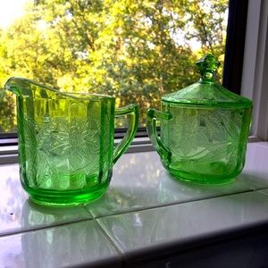 Vintage depression glass sugar and creamer set